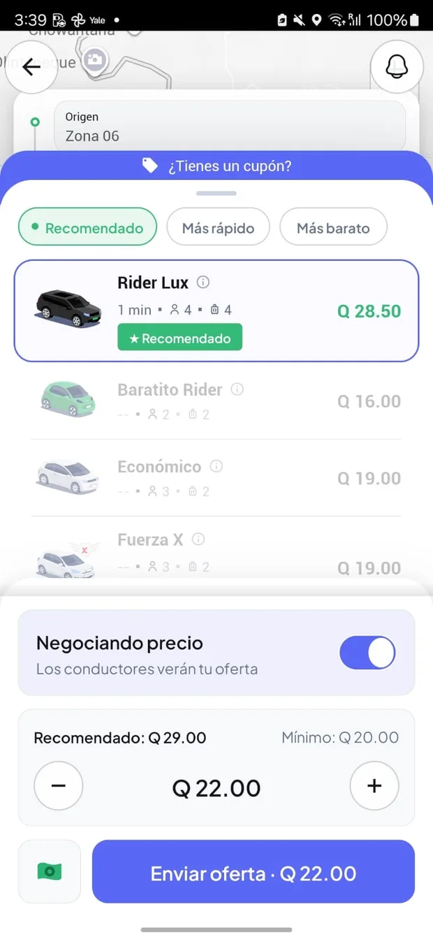 Pantalla Pon tu precio en la app de Rider: precio sugerido Q28.50, tu oferta Q22, contraoferta del piloto Q25